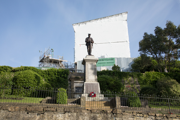 Clitheroe War Memorial and castle keep