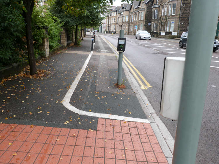 East Parade, Harrogate, cycle lane