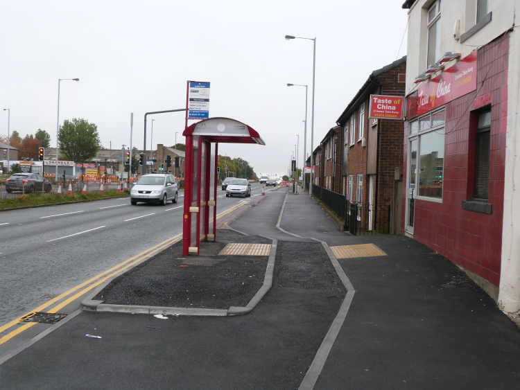 Floating bus stop, Thornbury