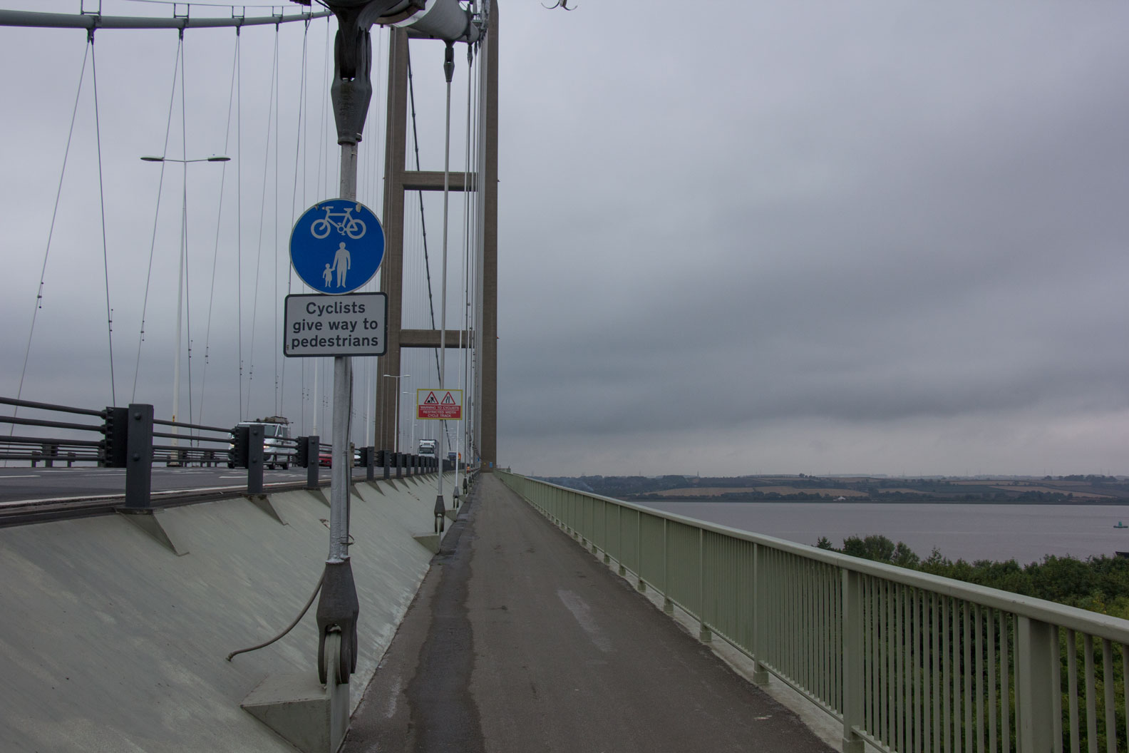 Humber Bridge shared use path Humber Bridge shared use path