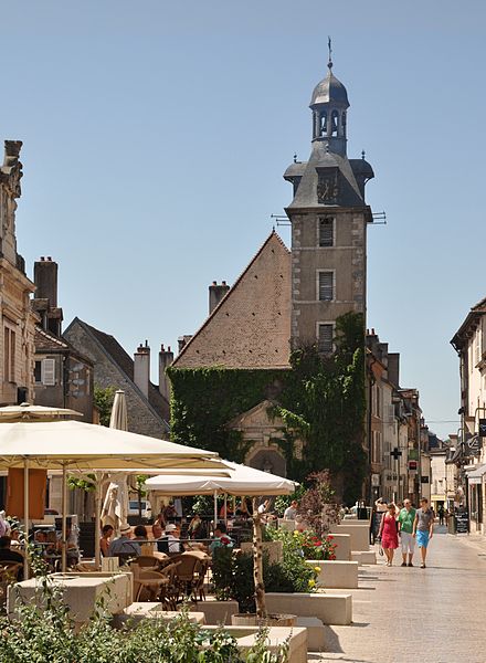 Nuits-Saint-Georges, town centre