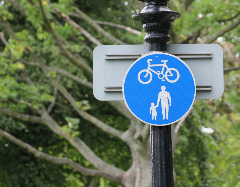 Shared use path sign