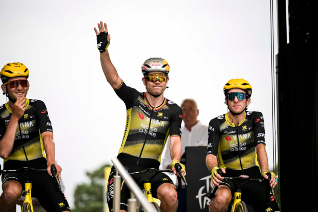 Wout van Aert on Stage 21 TDF 2025