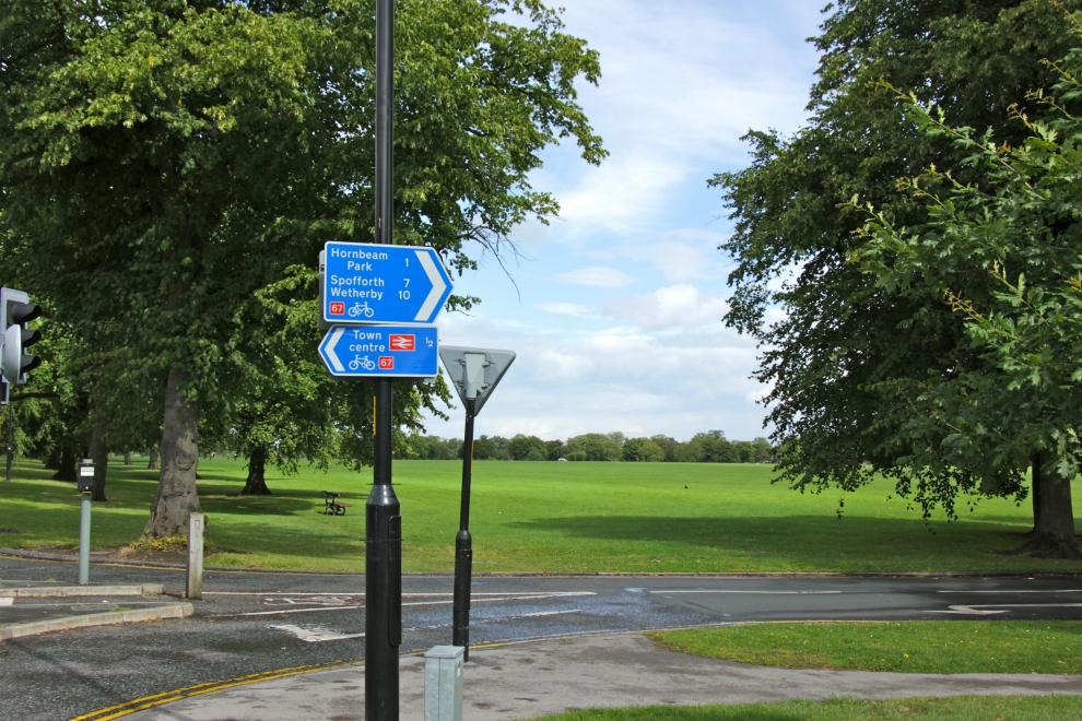 Cycling signs at York Place, Harrogate Cycling signs at York Place, Harrogate
